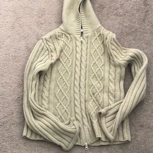 Pretty knitted hoodie